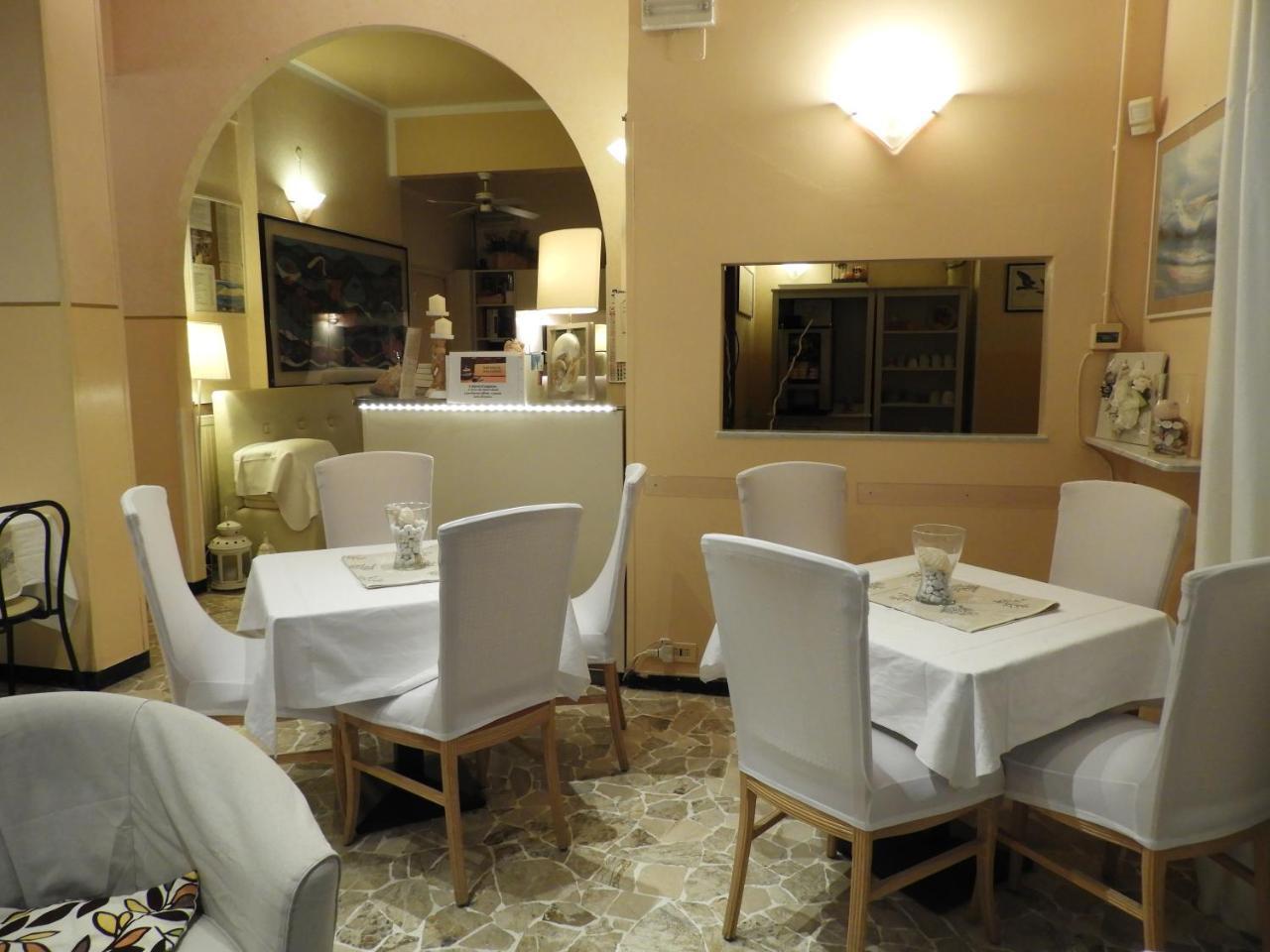 Albergo Glory Borghetto Santo Spirito Exterior foto